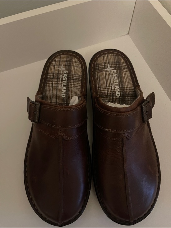 Eastland Shoes - EASTLAND MAE LEATHER CLOGS – SIZE 9 / EU 40 – NEW!